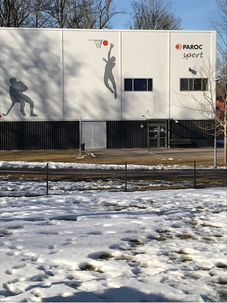 Fasaden på Hällekis idrottshall.
