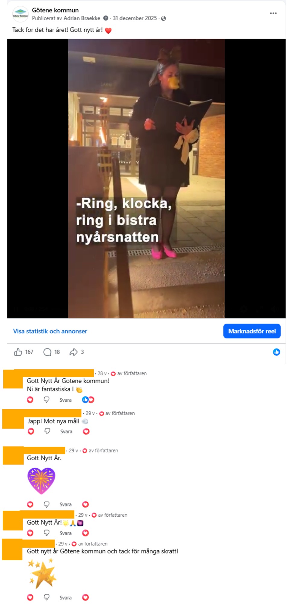 Skärmdump från film på Facebook där en kvinna iklädd anknäbb och stor rosett i håret läser dikten "Nyårsklockan". 