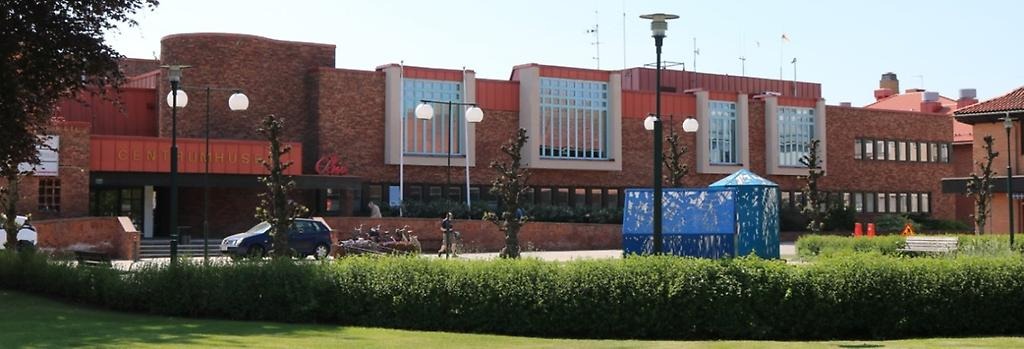 En bandborrmaskin i hamnen i Hällekis.