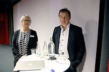 Susann Sundberg från Familjecentralen i Götene och föreläsaren Egil Linge. Foto: Göran Gustafsson, NLT. Klicka på bilden för att förstora.