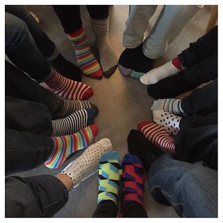 Hällekis hemvård rockar sockorna!