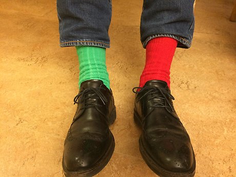 Seglarsockor är bra till mer än bara att komma ihåg vad som är styrbord och vad som är barbord. De är även perfekta att rocka sockarna i! Det tycker i alla fall rektor Gunnar.