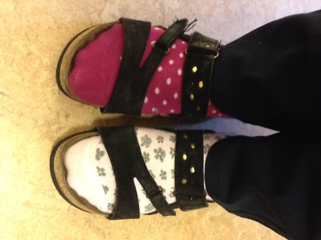 Idag har jag ingen föräldra-/barngrupp på Familjecentralen så jag får rocka sockorna själv!! /Susann