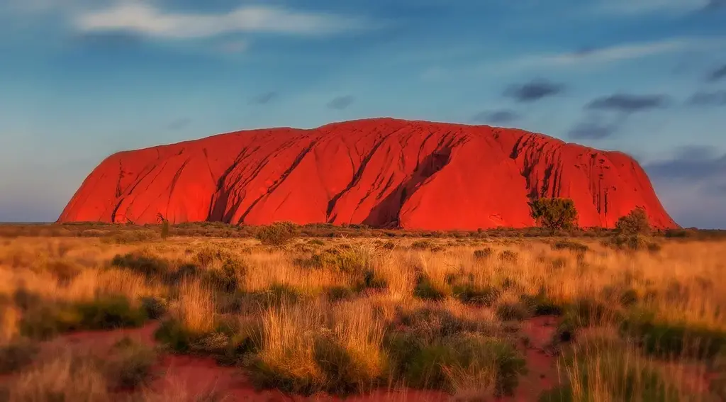 Bild på berget Uluru i Australien.